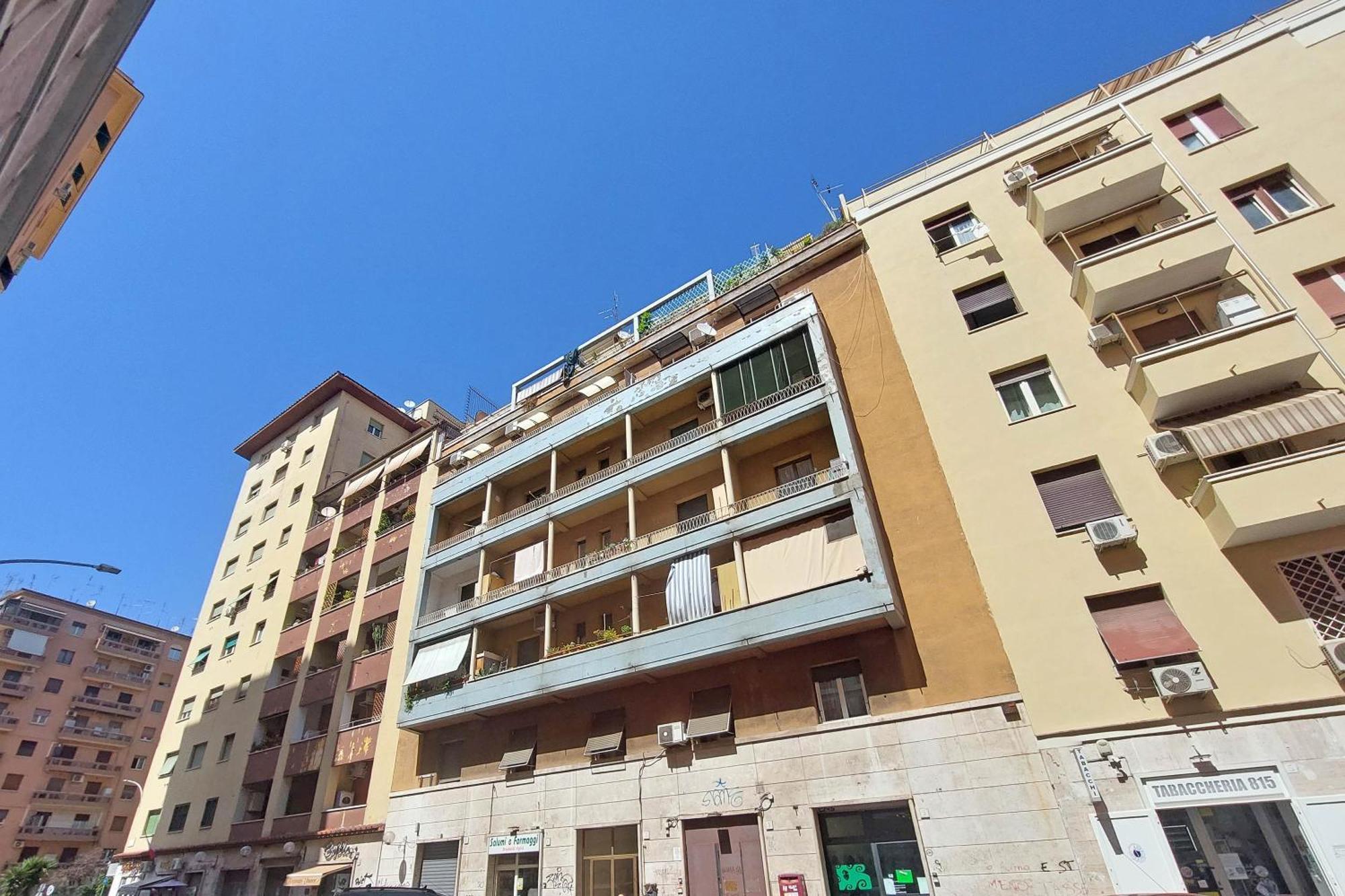 Lucky Domus Appio Apartment Рим Екстериор снимка